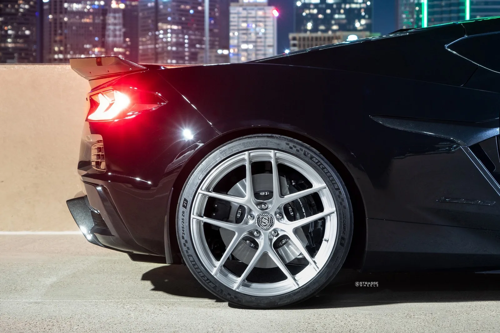 Strasse SM5R SL Deep Concave Monoblock on Chevrolet Corvette C8, photo 8
