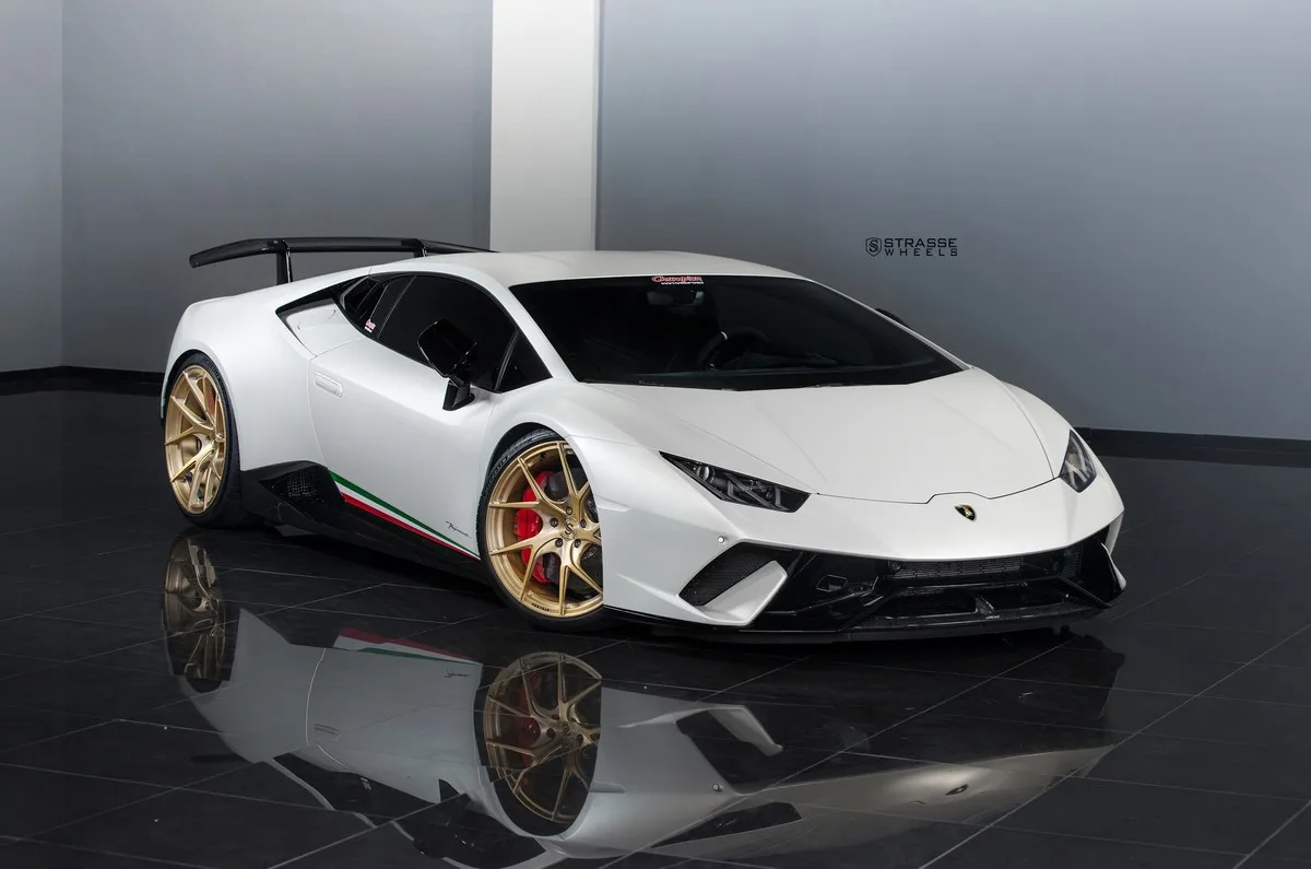 Strasse SM5RT Deep Concave Monobloack on Lamborghini Huracan (2014)