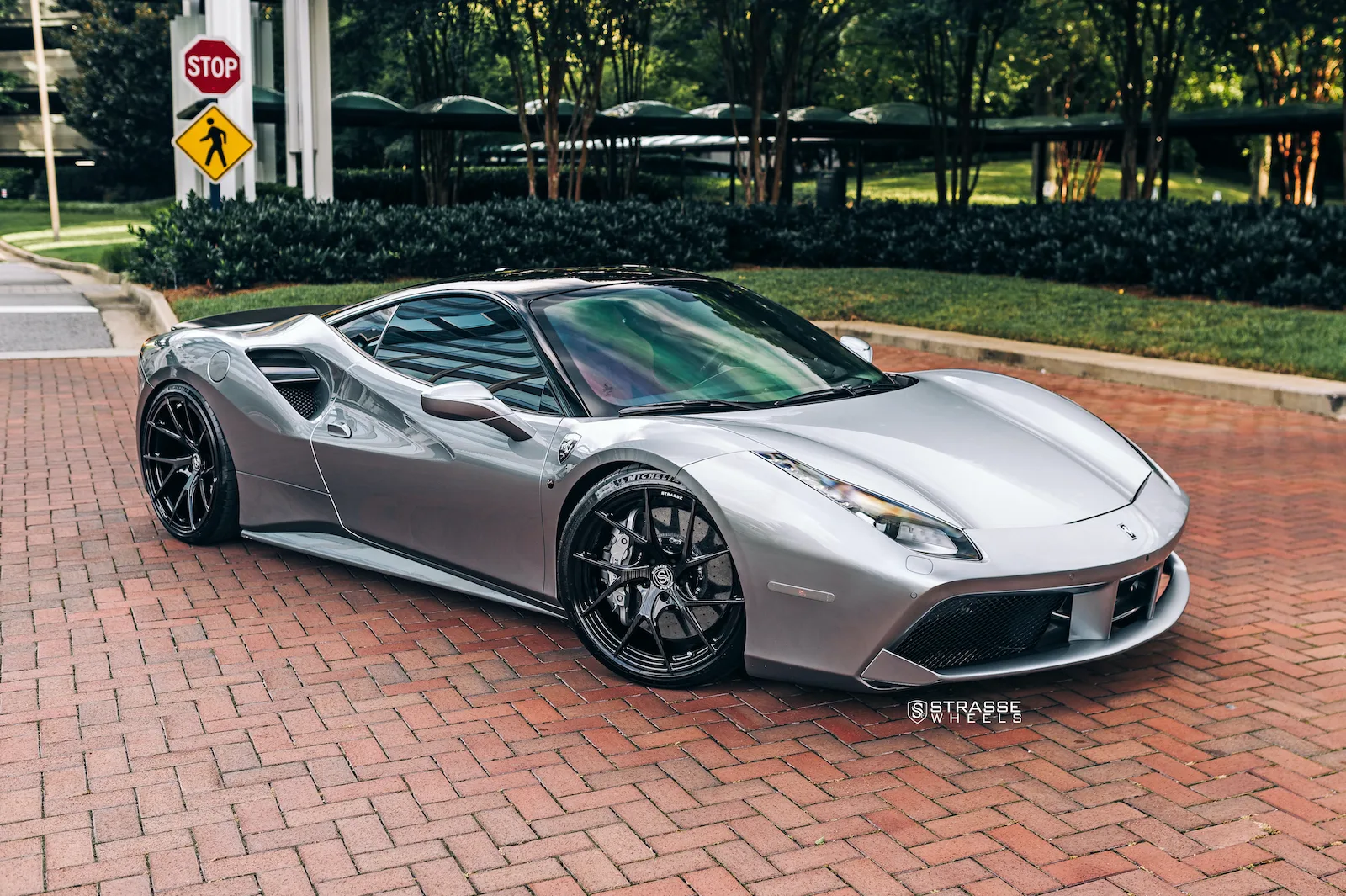 Strasse SM5RT Deep Concave Monoblock on Ferrari 488