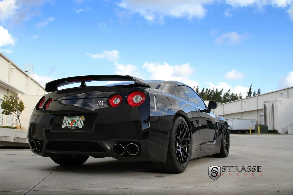 Strasse SM7 Deep Concave Monoblock on Nissan GT-R R35.1, photo 9