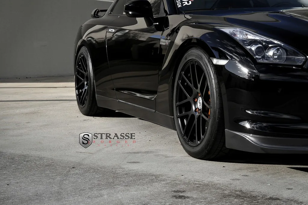 Strasse SM7 Deep Concave Monoblock on Nissan GT-R R35.1, photo 6