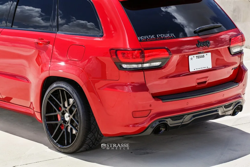 Strasse SM7 Deep Concave on Jeep Grand Cherokee WK2 (2011-2021), photo 10
