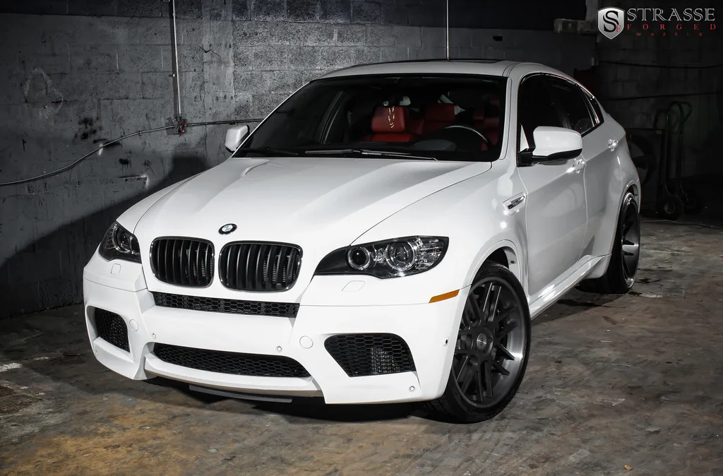 Strasse SM7 Deep Concave on BMW X6 M F16, photo 12