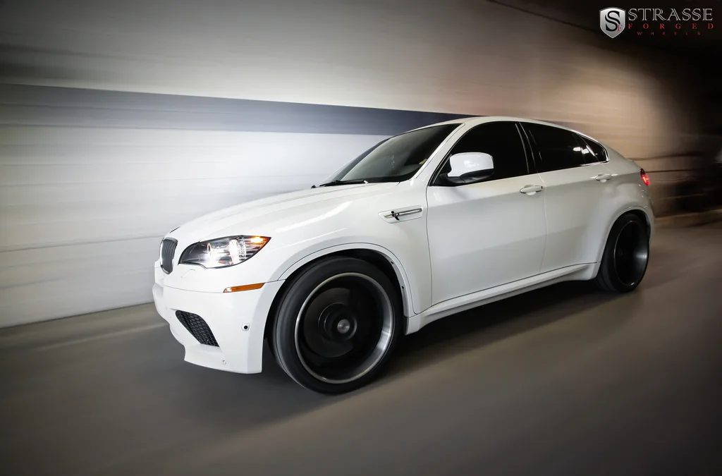 Strasse SM7 Deep Concave on BMW X6 M F16, photo 7