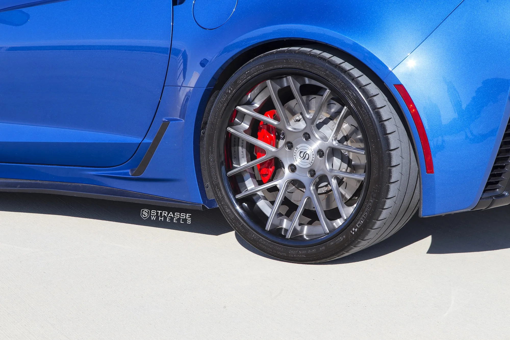 Strasse SM7 Deep Concave on Chevrolet Corvette C7, photo 3