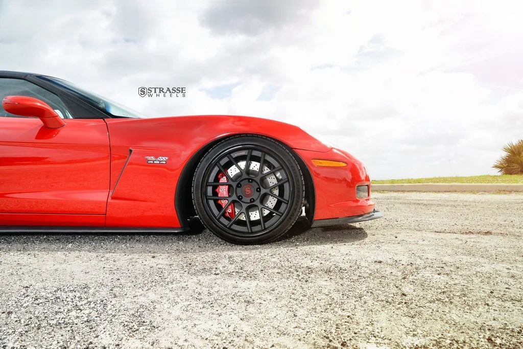 Strasse SM7 Deep Concave on Chevrolet Corvette C6, photo 12