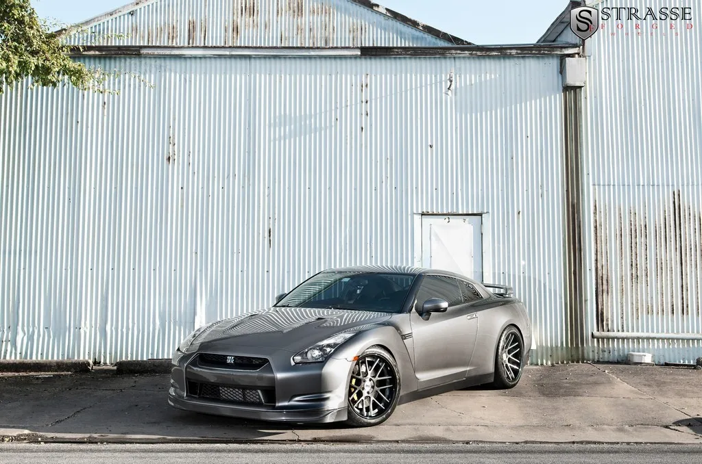 Strasse SM7 Deep Concave on Nissan GT-R R35.1, photo 2
