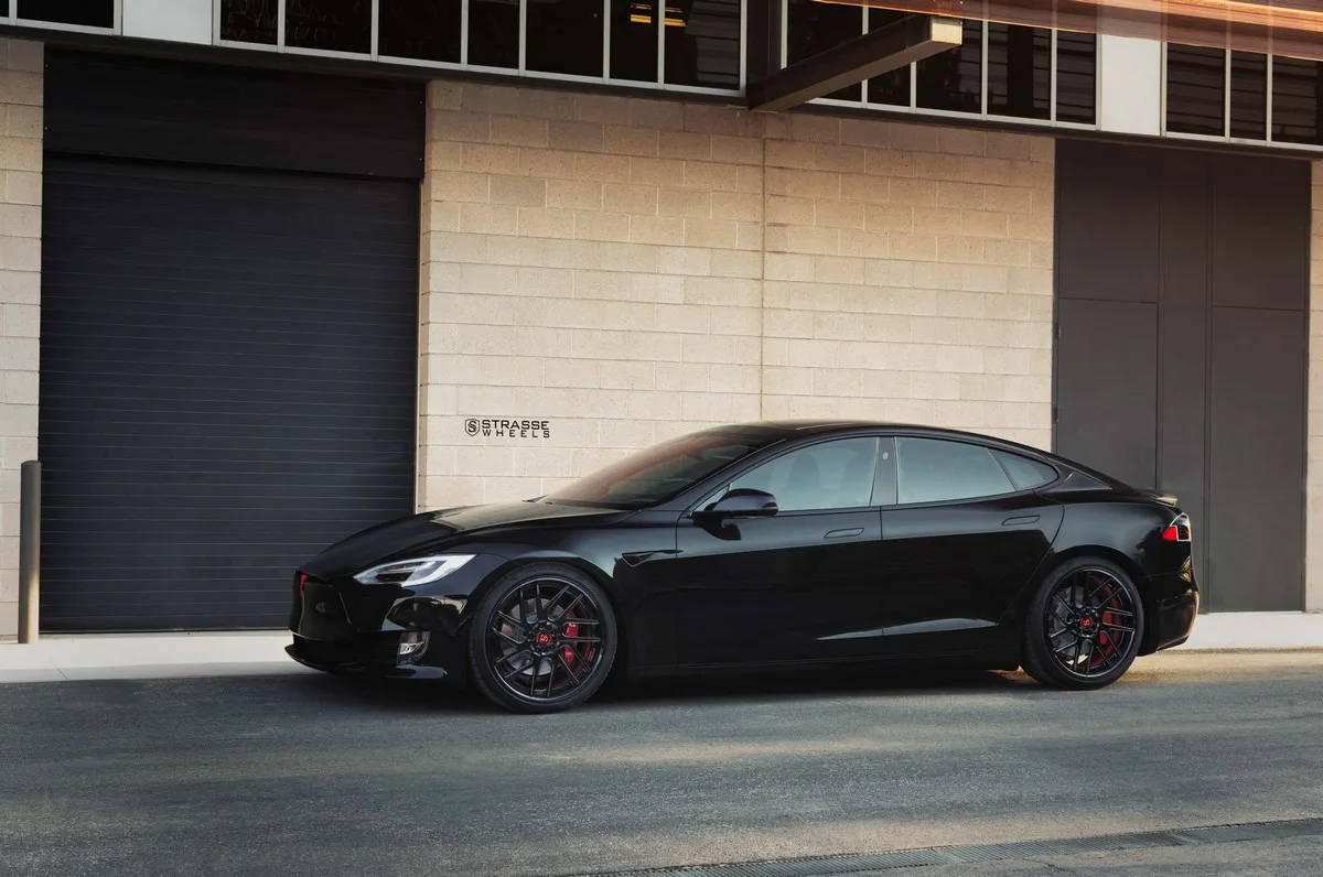 Strasse SM7T Deep Concave on Tesla Model S Facelift (2016-2021), photo 8
