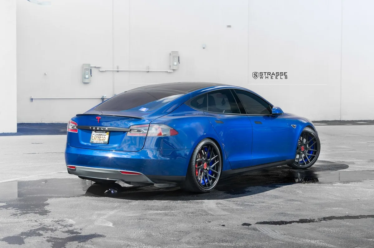 Strasse SM7T Deep Concave on Tesla Model S Original (2012-2016), photo 12