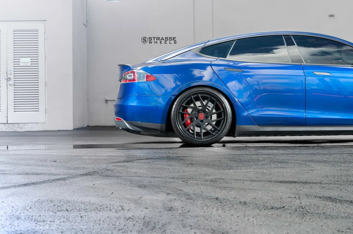 Strasse SM7T Deep Concave on Tesla Model S Original (2012-2016), photo 7