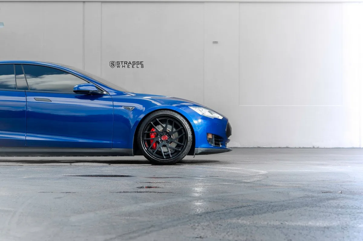 Strasse SM7T Deep Concave on Tesla Model S Original (2012-2016), photo 5
