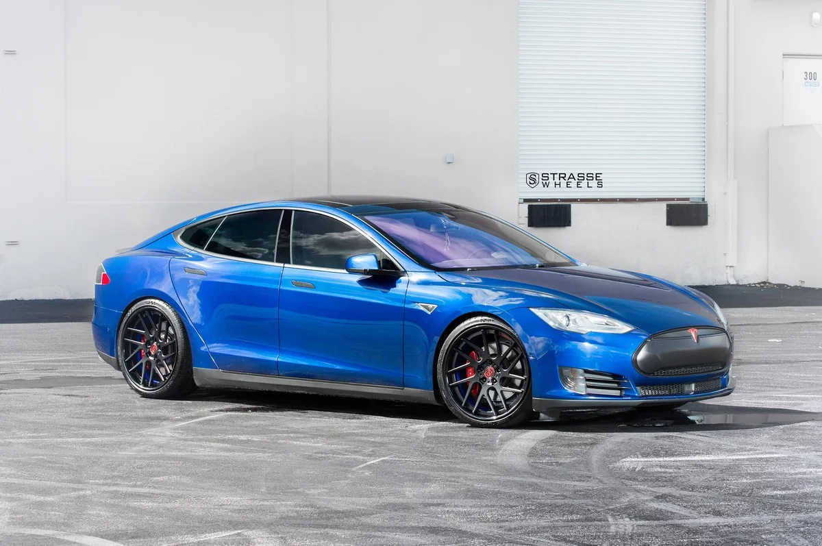 Strasse SM7T Deep Concave on Tesla Model S Original (2012-2016), photo 2