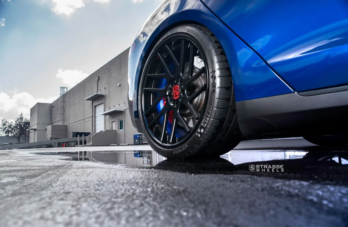 Strasse SM7T Deep Concave on Tesla Model S Original (2012-2016), photo 11