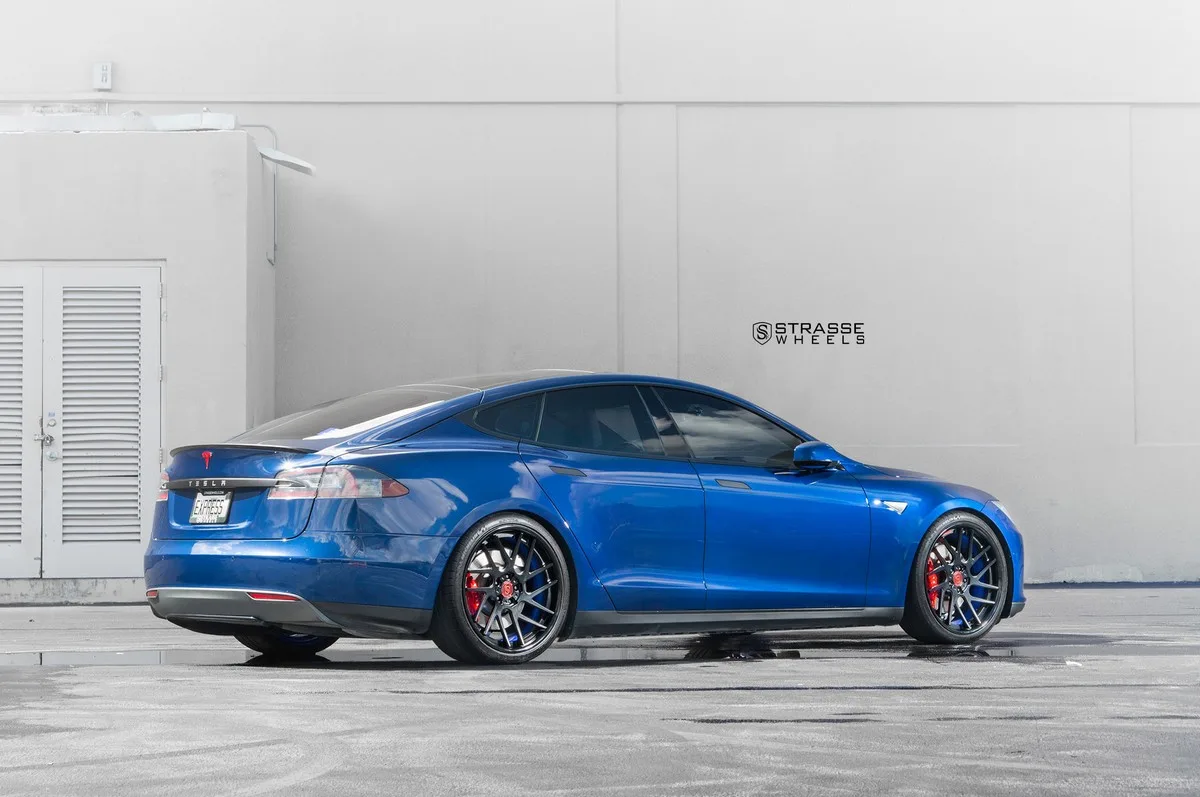 Strasse SM7T Deep Concave on Tesla Model S Original (2012-2016), photo 9