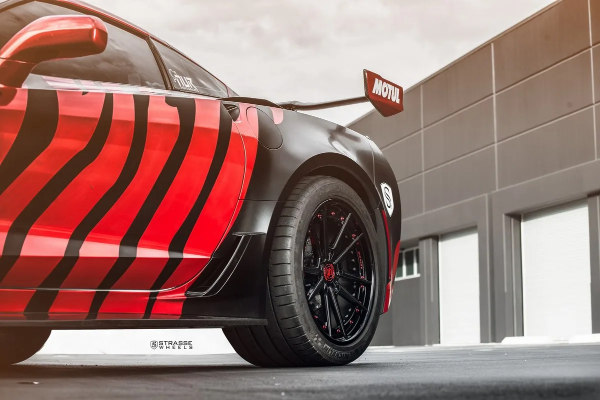 Strasse SV1 Deep Concave FS on Chevrolet Corvette C7, photo 9