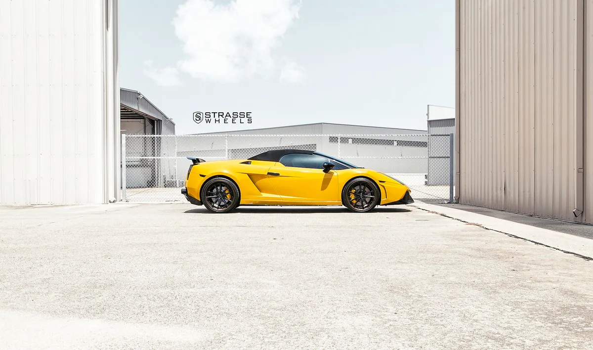 Strasse SV1 Deep Concave FS on Lamborghini Gallardo (2003)