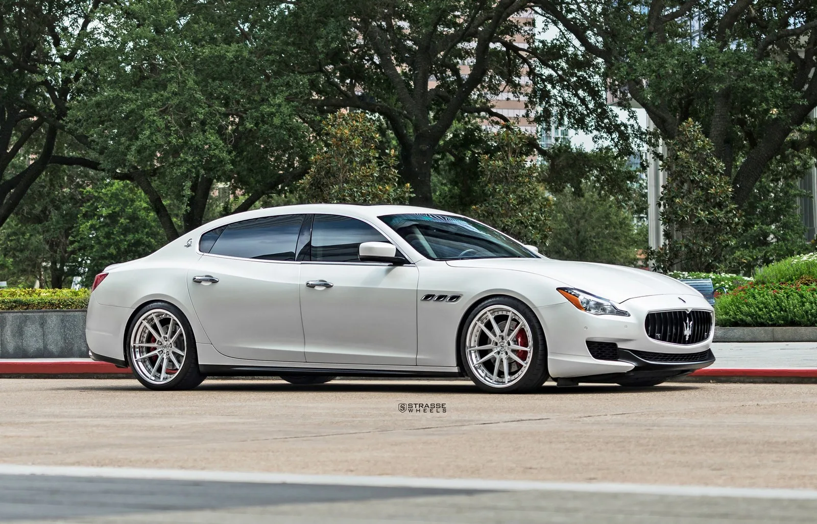 Strasse SV1 Deep Concave FS on Maserati Quattroporte VI (2013).2