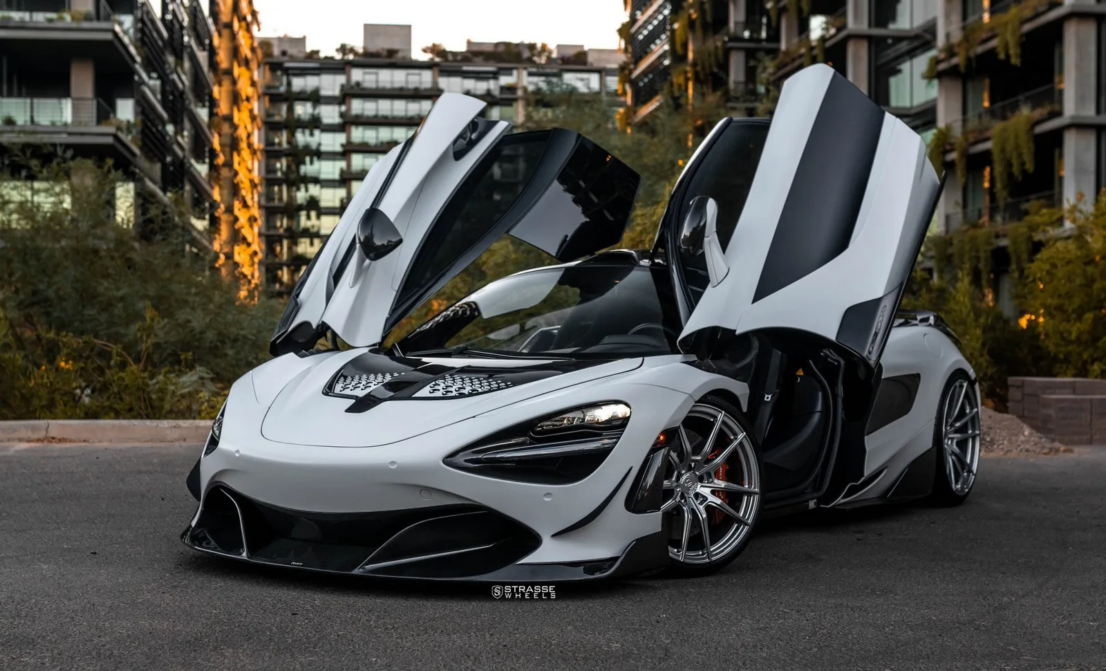 Strasse SV1 Deep Concave Monoblocks on McLaren 720S, photo 2