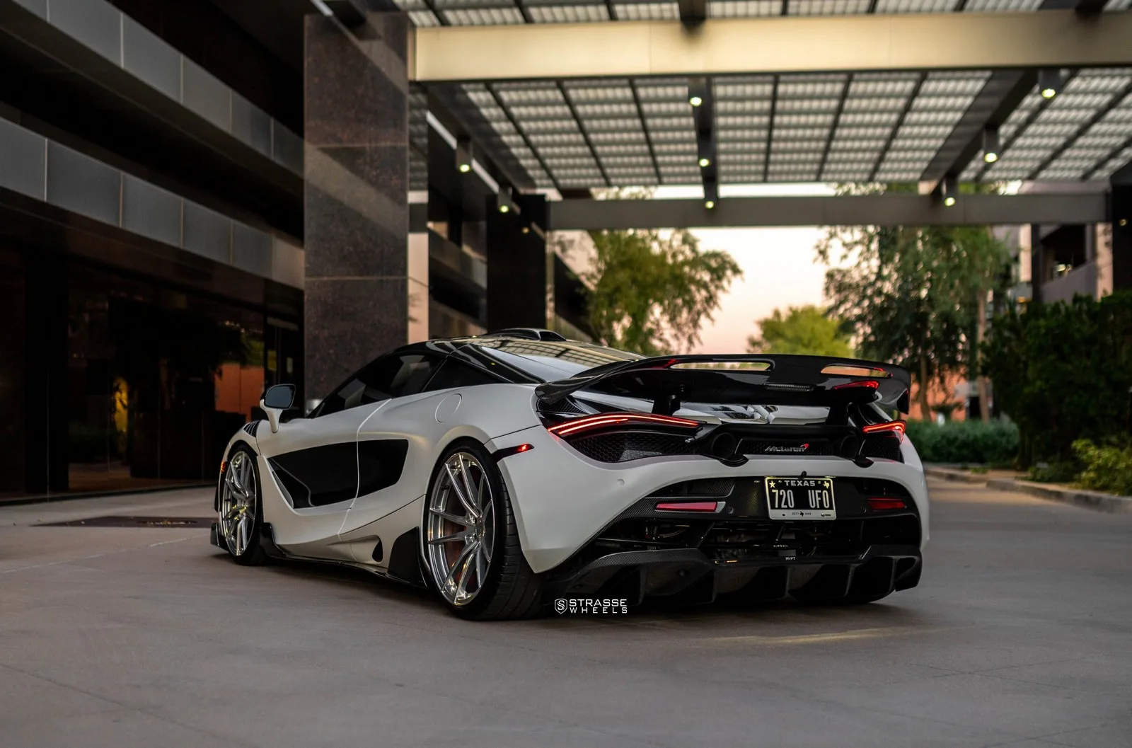 Strasse SV1 Deep Concave Monoblocks on McLaren 720S, photo 11