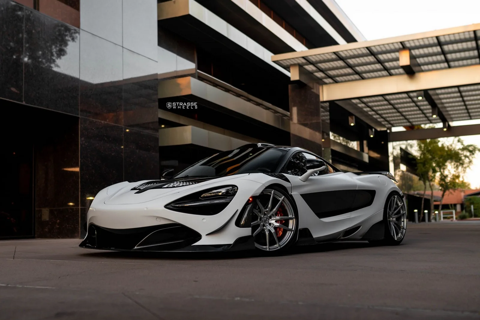 Strasse SV1 Deep Concave Monoblocks on McLaren 720S, photo 6