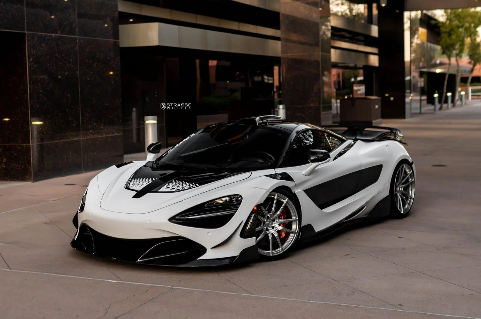 Strasse SV1 Deep Concave Monoblocks on McLaren 720S, photo 8