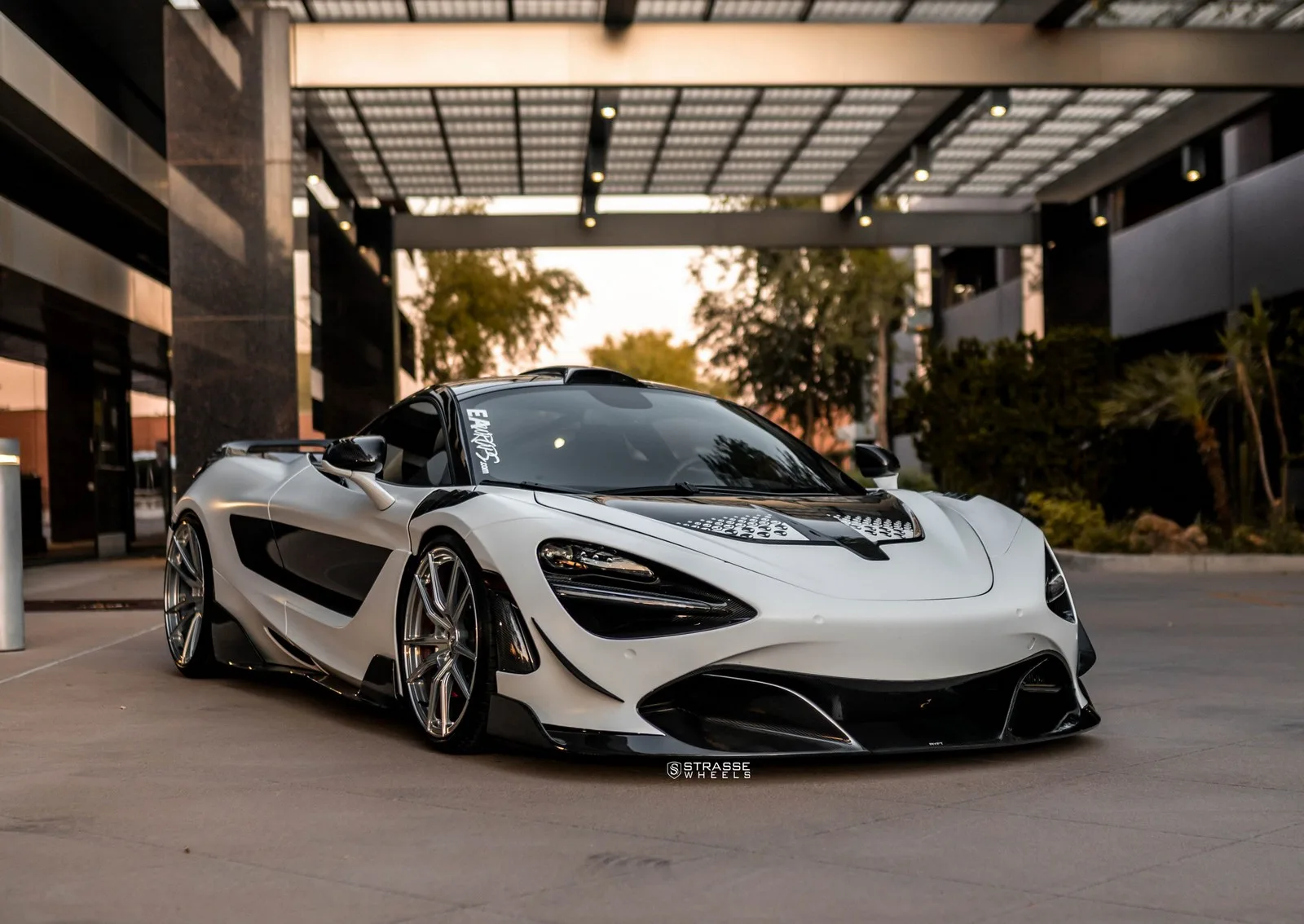 Strasse SV1 Deep Concave Monoblocks on McLaren 720S, photo 12