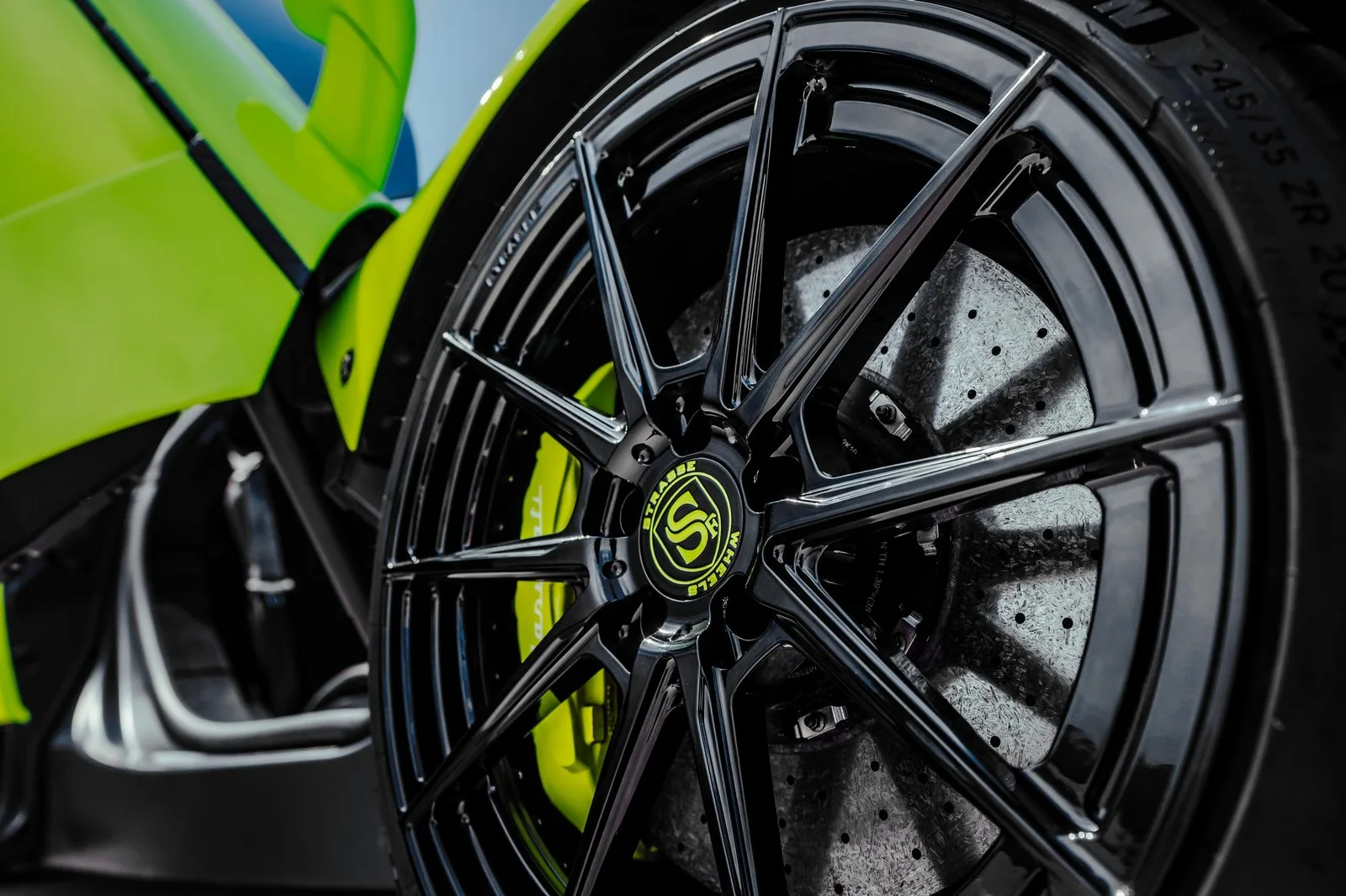 Strasse SV10 Deep Concave Duoblock on Maserati MC20, photo 11