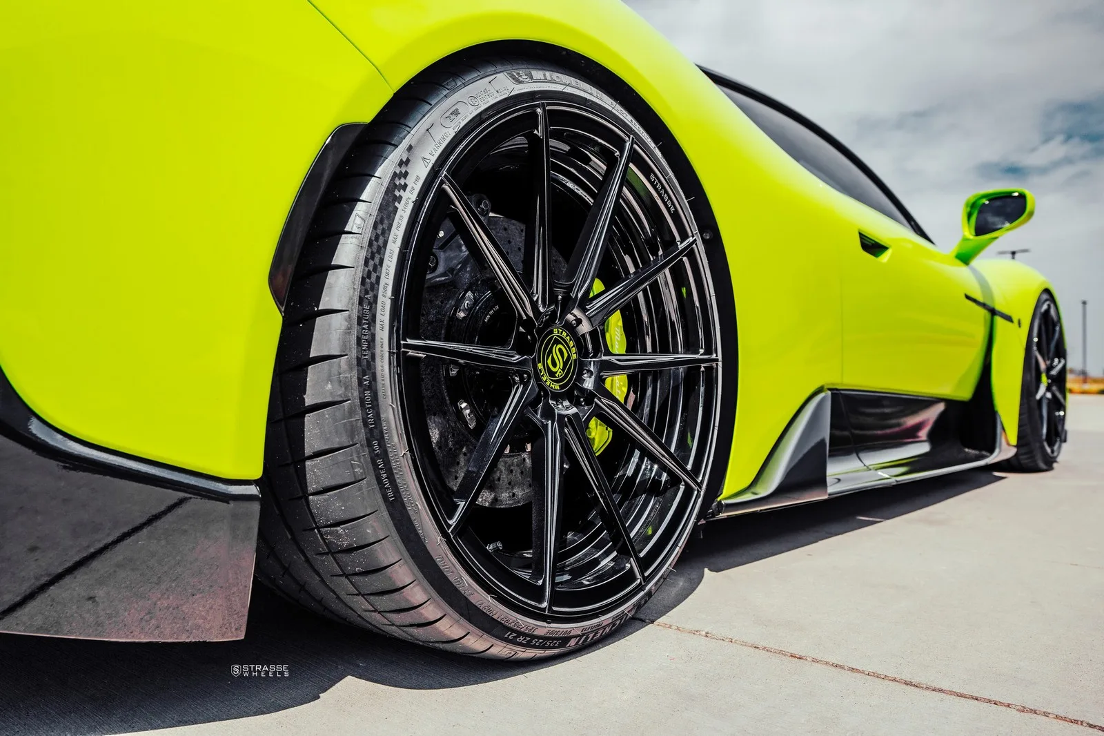 Strasse SV10 Deep Concave Duoblock on Maserati MC20, photo 12