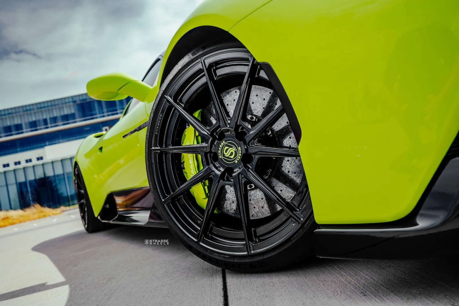 Strasse SV10 Deep Concave Duoblock on Maserati MC20, photo 9