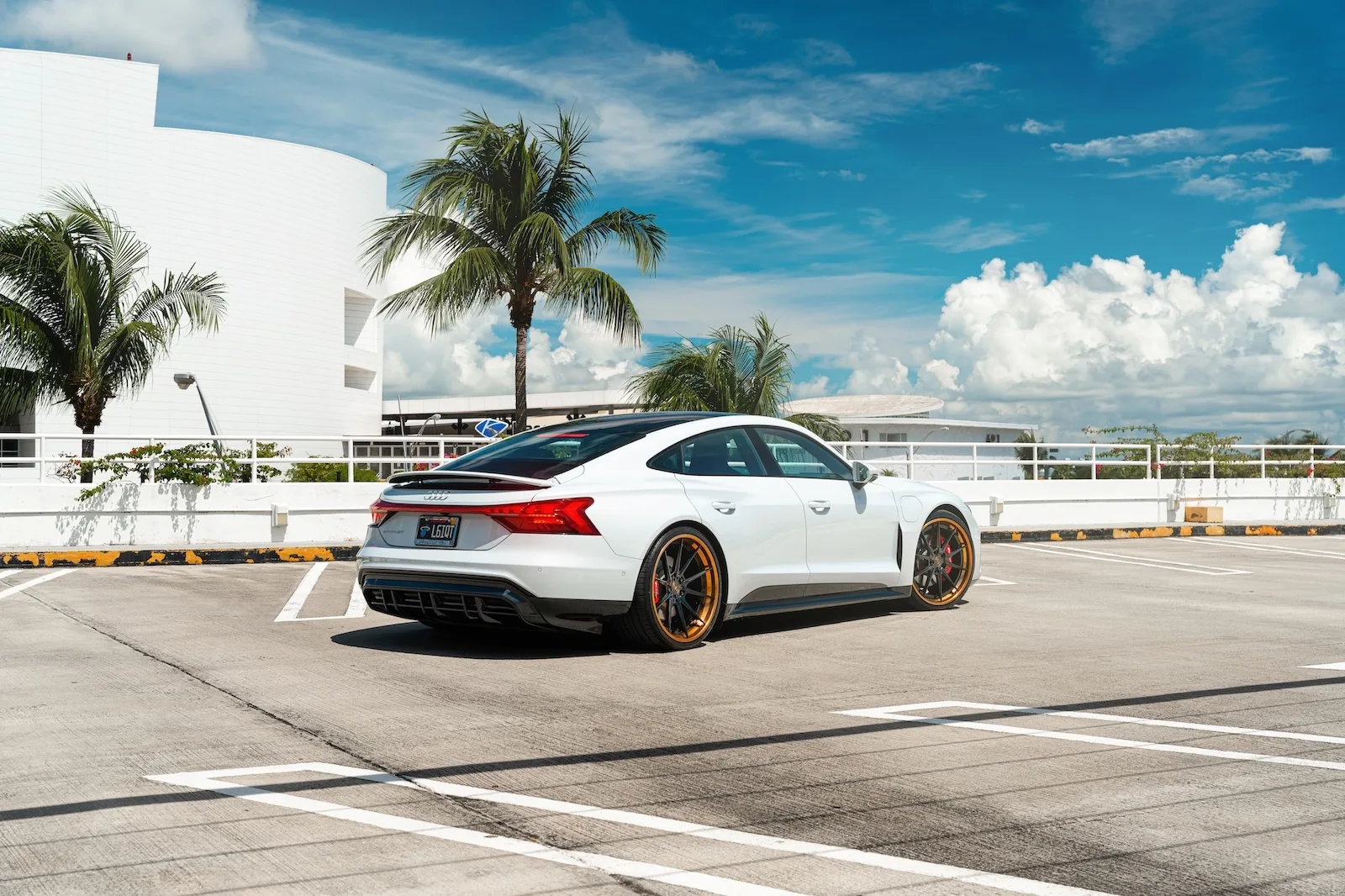 Strasse SV10 Deep Concave FS on Audi e-tron GT J1.2, photo 10