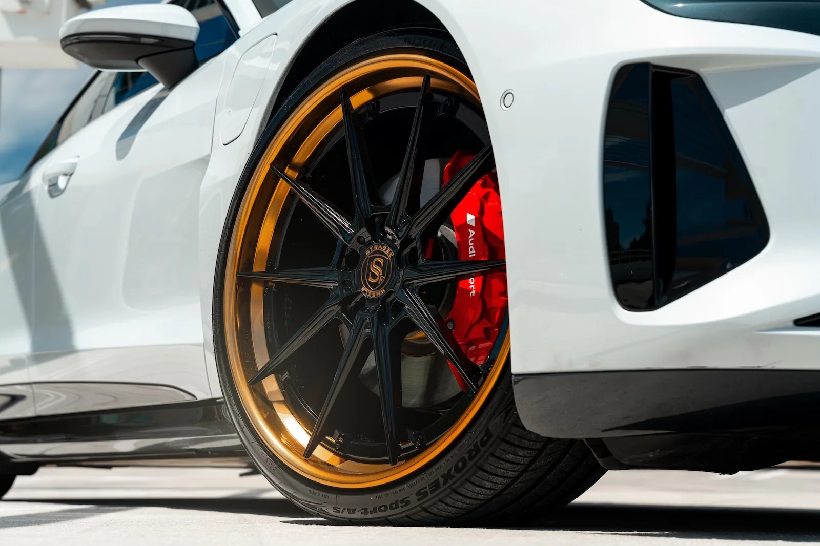 Strasse SV10 Deep Concave FS on Audi e-tron GT J1.2, photo 6