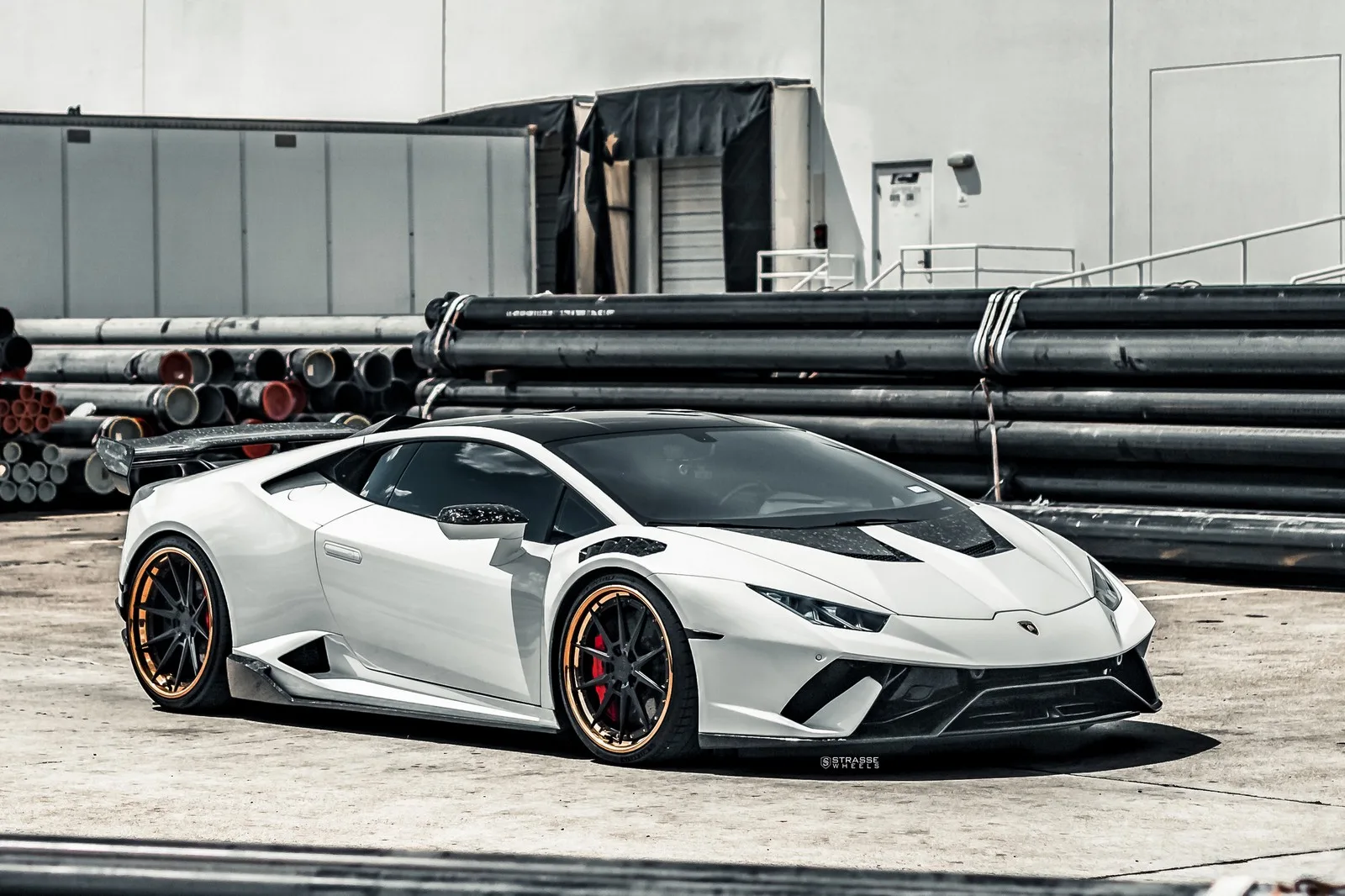 Strasse SV10 Deep Concave FS on Lamborghini Huracan (2014)