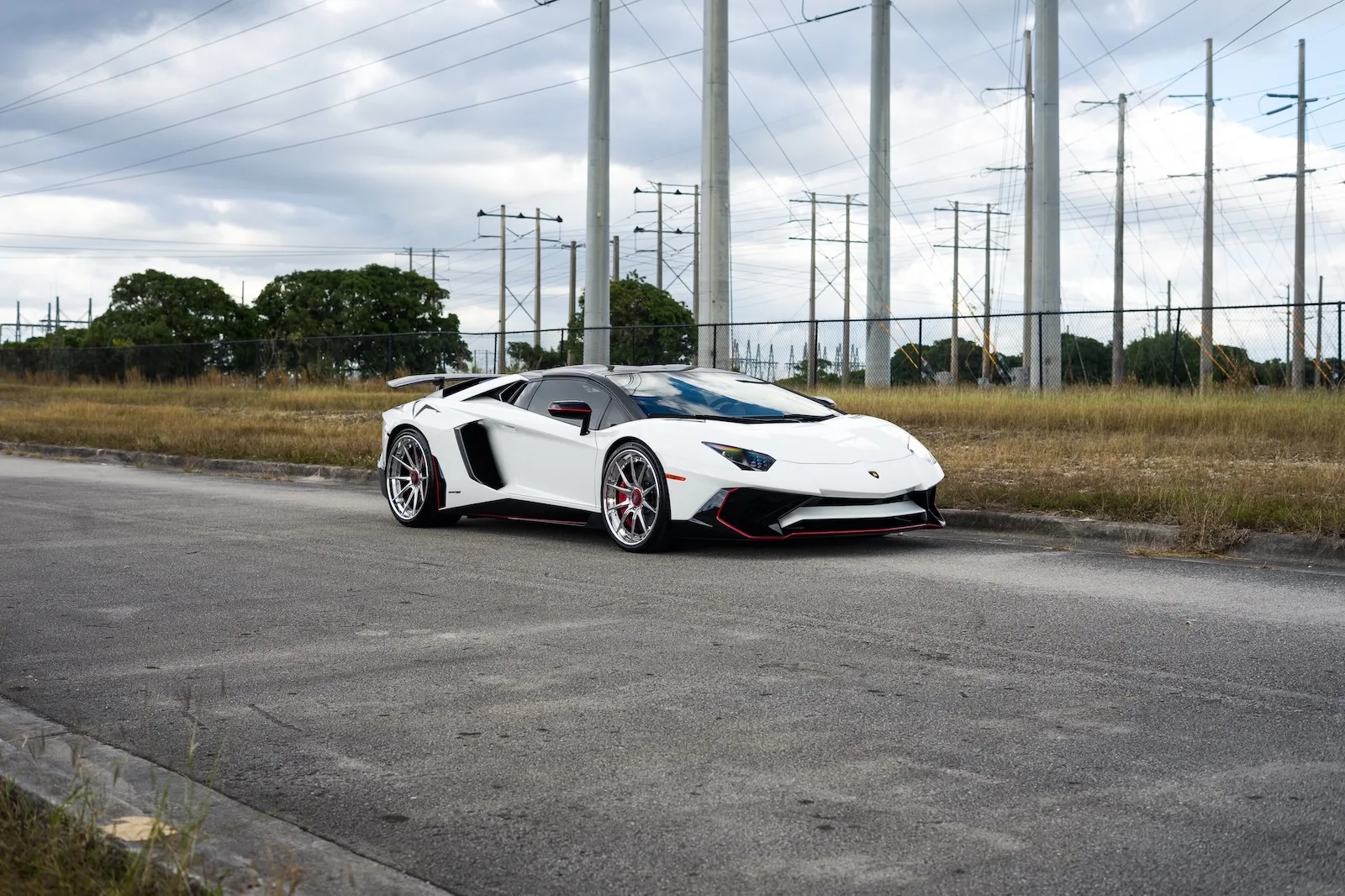Strasse SV10 Deep Concave FS on Lamborghini Aventador First Gen.2