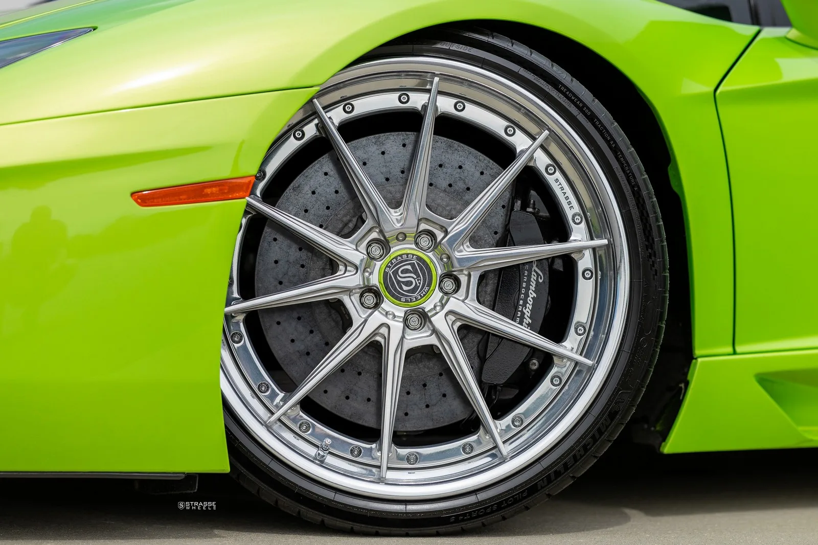Strasse SV10 Deep Concave FS on Lamborghini Aventador First Gen.1, photo 6