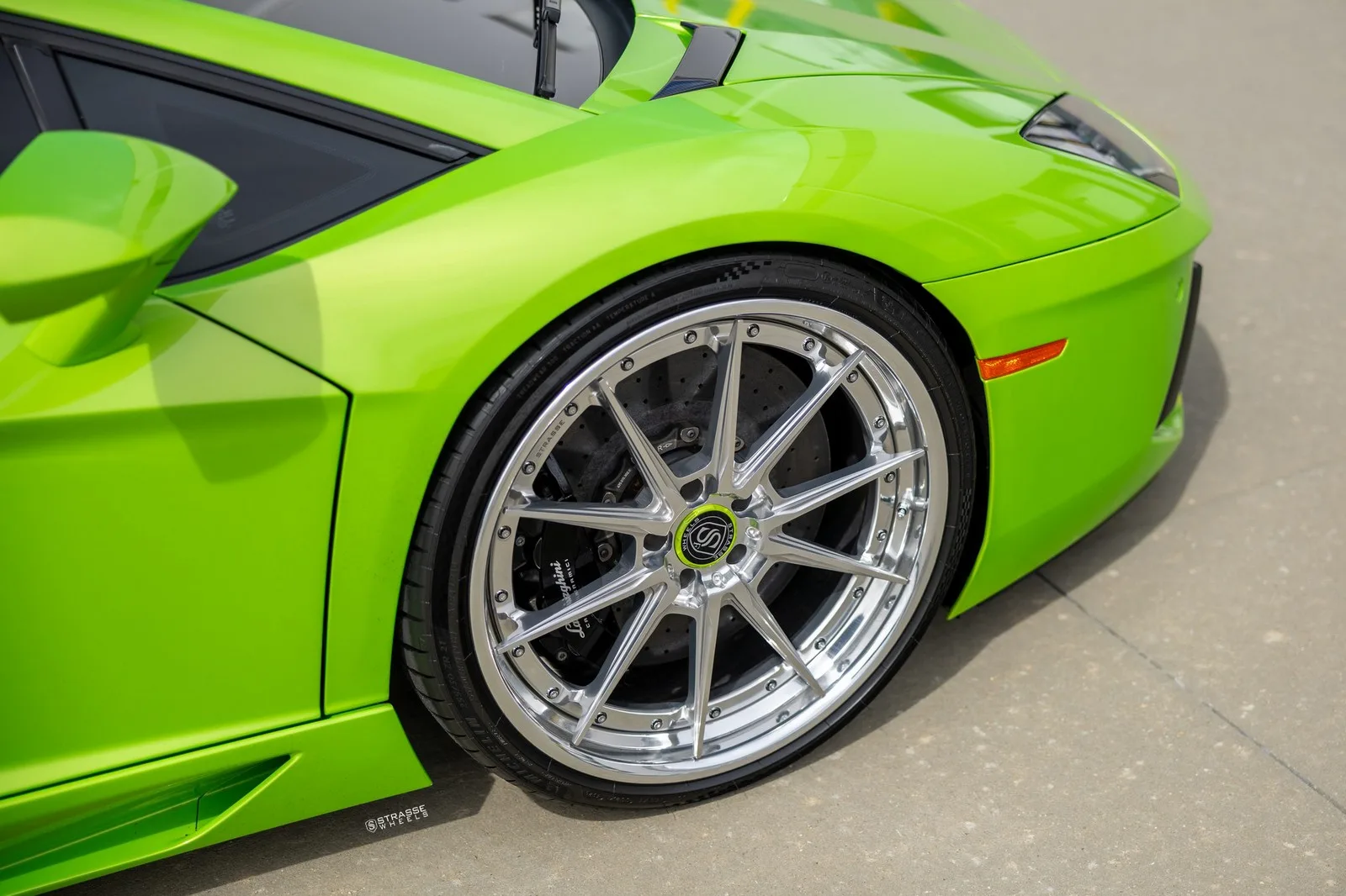 Strasse SV10 Deep Concave FS on Lamborghini Aventador First Gen.1, photo 9