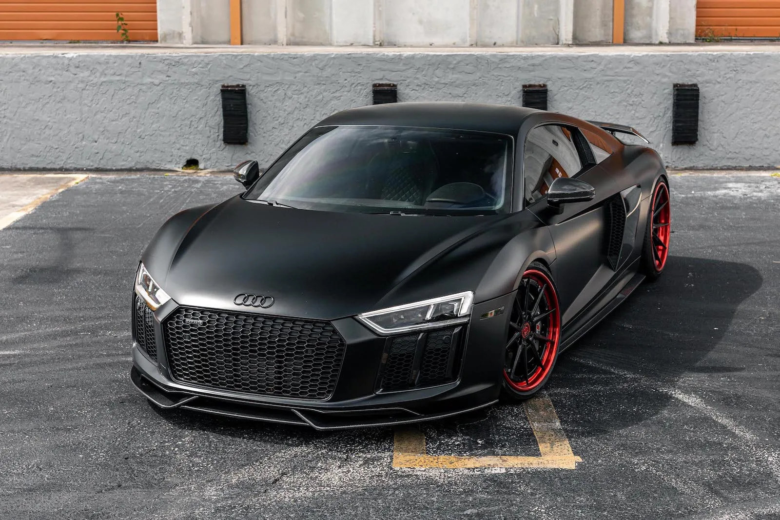 Strasse SV10 Deep Concave FS on Audi R8 Type 4S.1