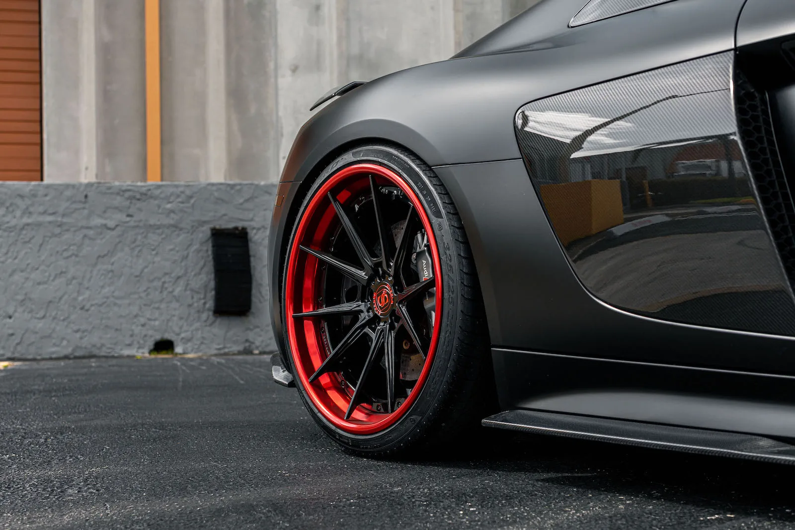 Strasse SV10 Deep Concave FS on Audi R8 Type 4S.1, photo 8
