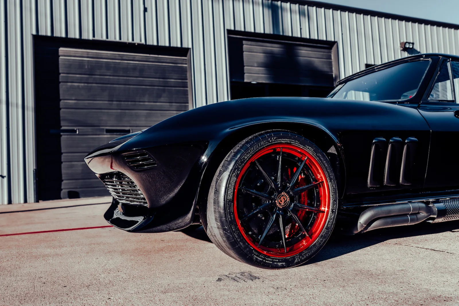 Strasse SV10 Deep Concave FS on Chevrolet Corvette C2, photo 9