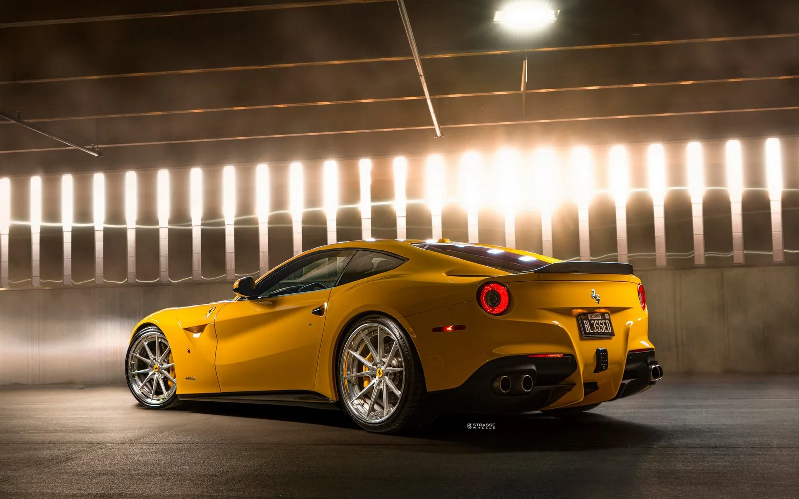 Strasse SV10 Deep Concave FS on Ferrari F12 F152, photo 5