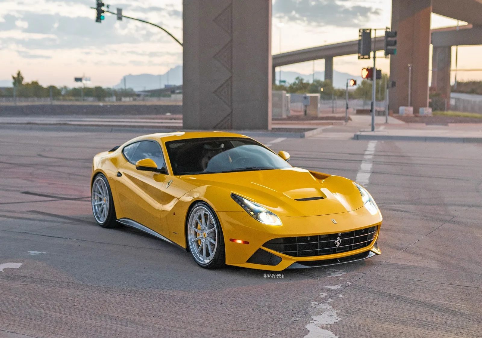 Strasse SV10 Deep Concave FS on Ferrari F12 F152, photo 6