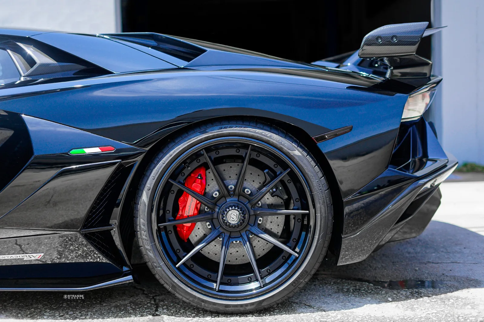 Strasse SV10 Deep Concave FS on Lamborghini Aventador SVJ LP 770-4 (2018-2022), photo 10