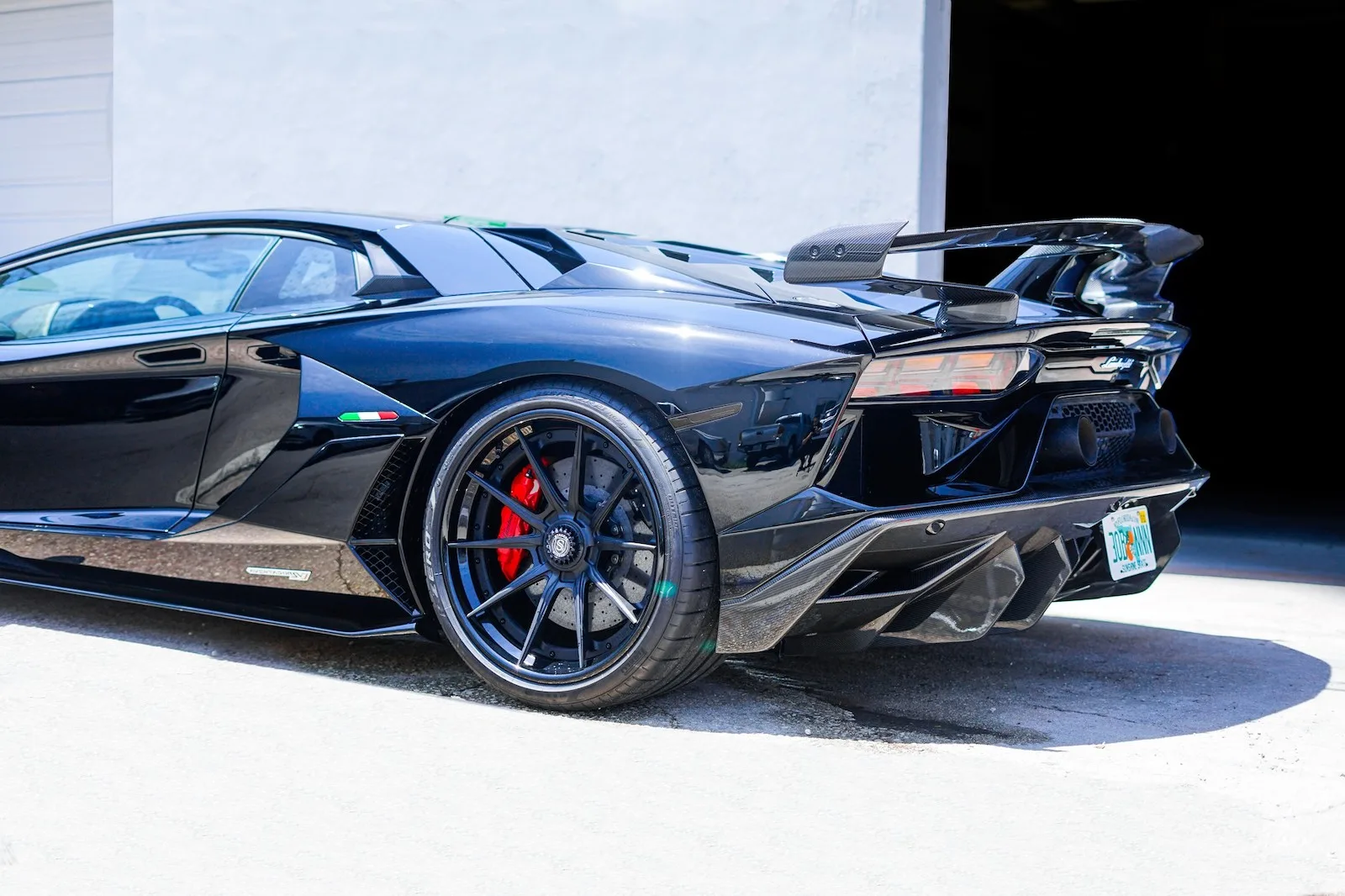 Strasse SV10 Deep Concave FS on Lamborghini Aventador SVJ LP 770-4 (2018-2022), photo 9