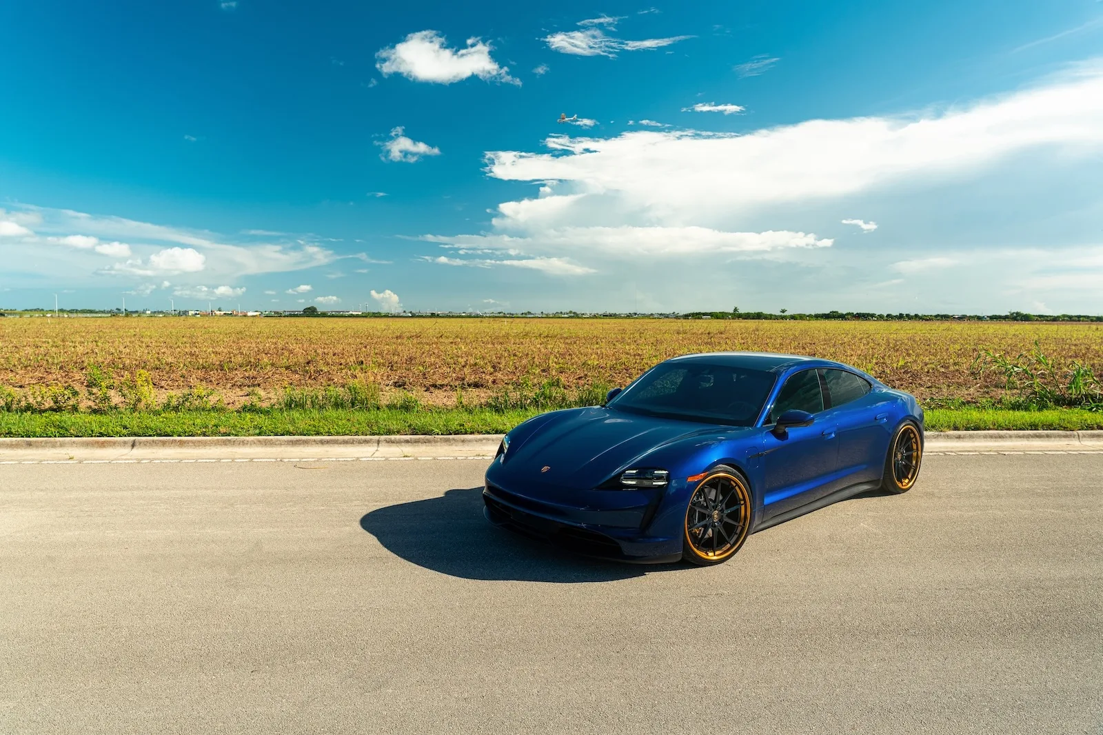Strasse SV10 Deep Concave FS on Porsche Taycan J1.1, photo 10