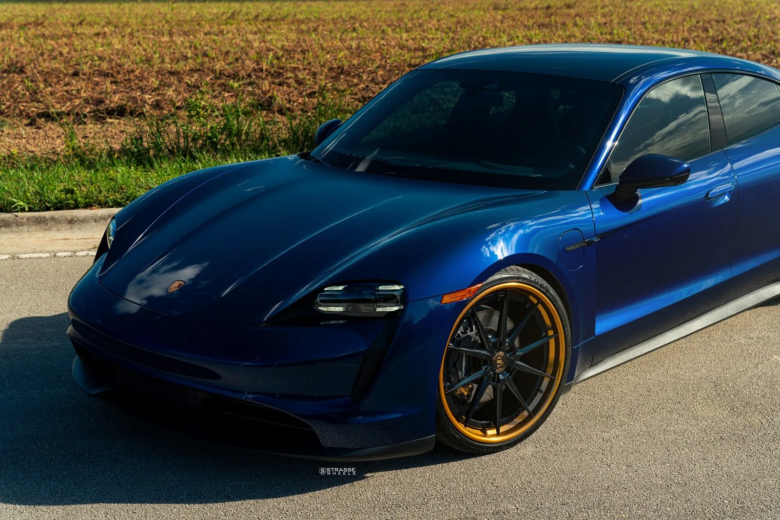 Strasse SV10 Deep Concave FS on Porsche Taycan J1.1, photo 2