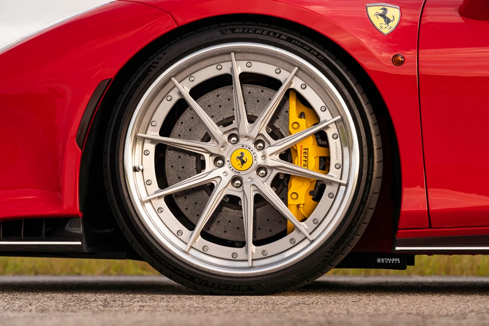 Strasse SV10 Deep Concave FS on Ferrari 488, photo 3