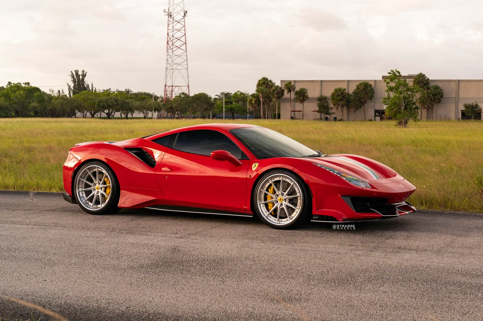 Strasse SV10 Deep Concave FS on Ferrari 488