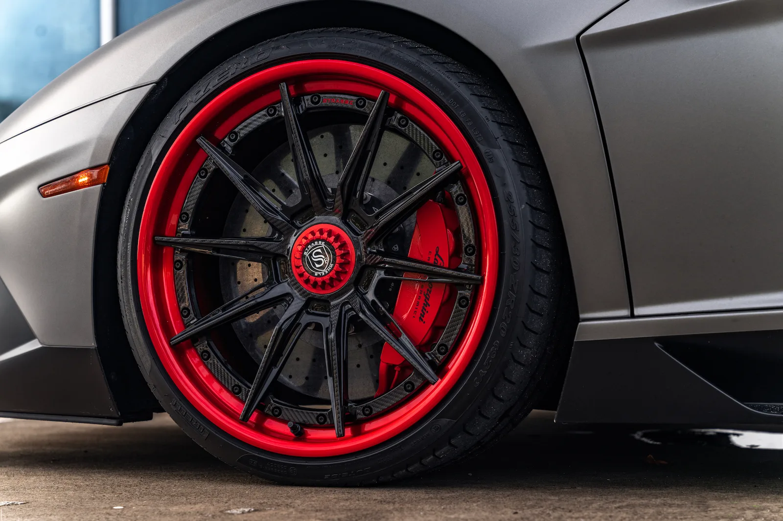 Strasse SV10-RS Deep Concave FS on Lamborghini Aventador First Gen.1, photo 4