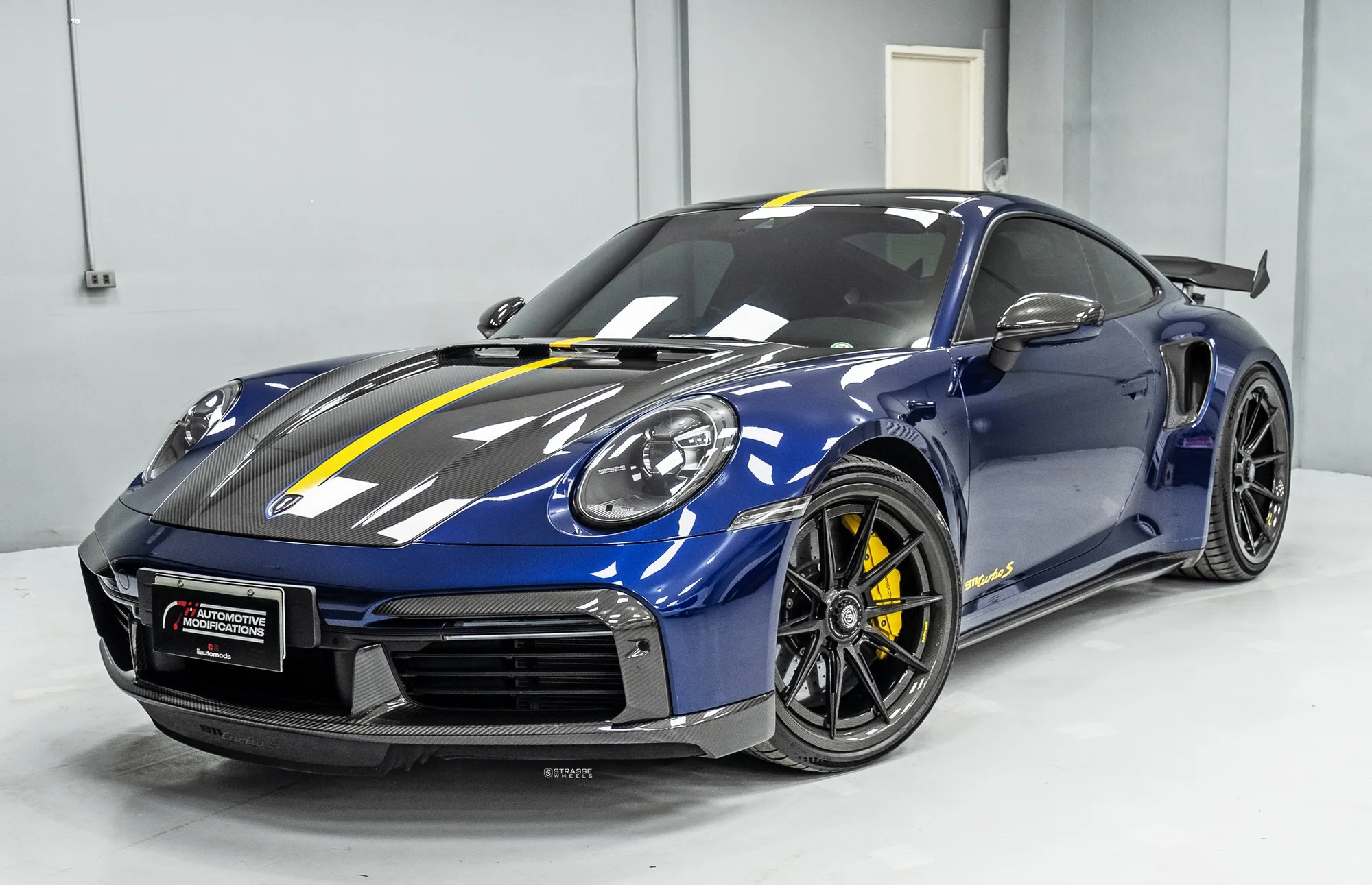 Strasse SV10-RS Ultralight Carbon on Porsche 911 992.1, photo 7