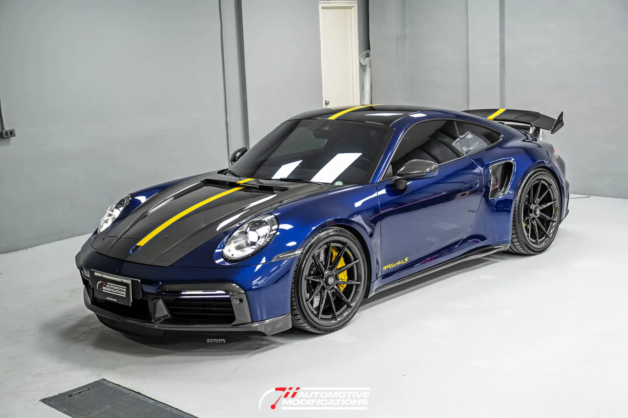 Strasse SV10-RS Ultralight Carbon on Porsche 911 992.1, photo 4