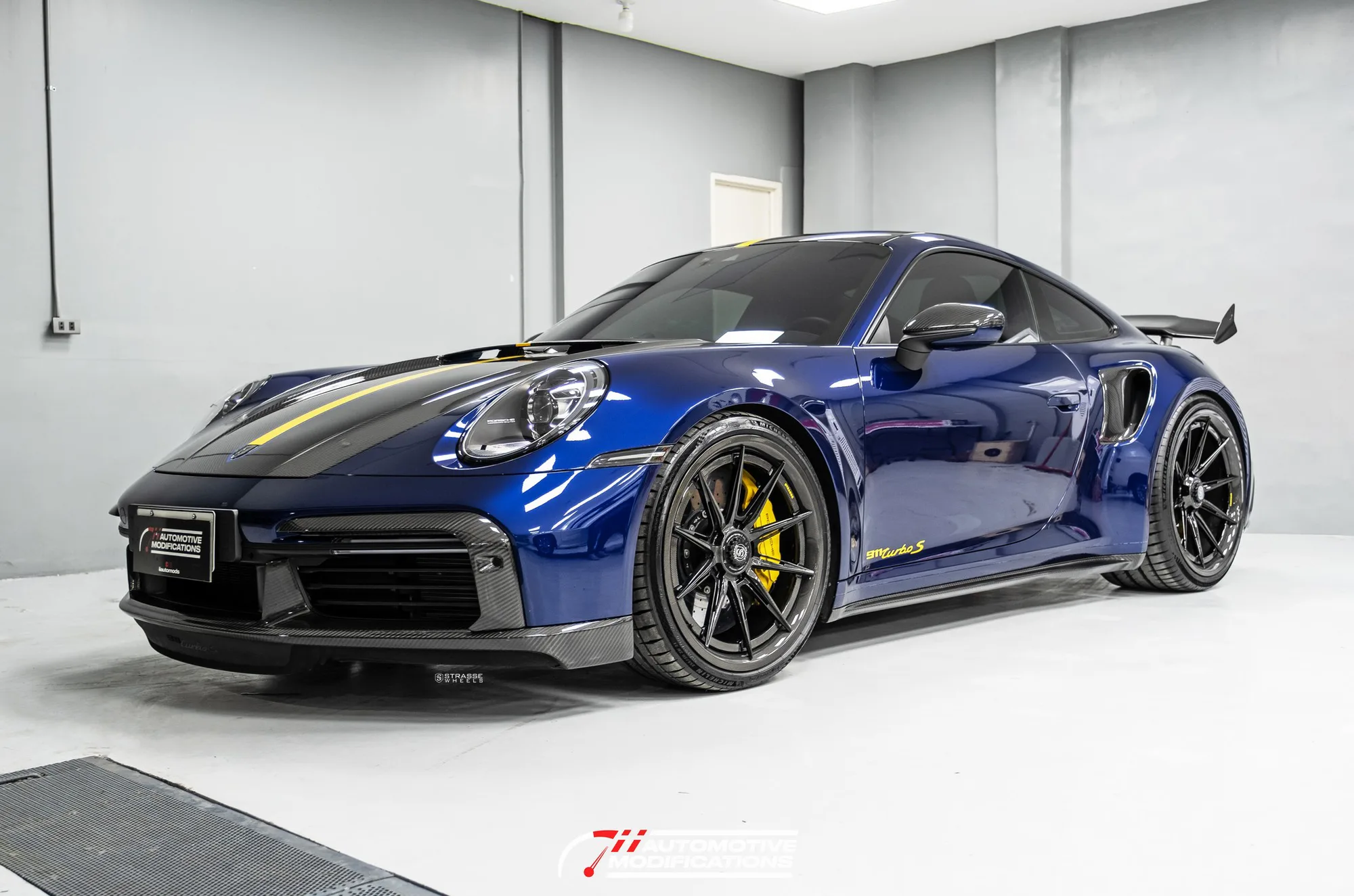 Strasse SV10-RS Ultralight Carbon on Porsche 911 992.1, photo 2
